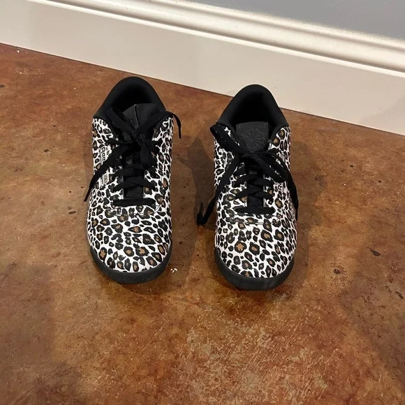 Reebok classic leopard print sneakers women’s Sz 10​​ - Picture 2 of 5